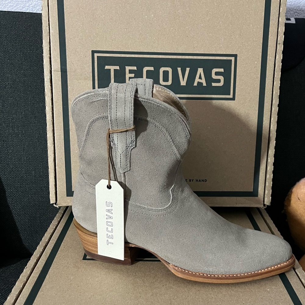 Brand New Women’s Tecovas Cowboy Boots Size 9